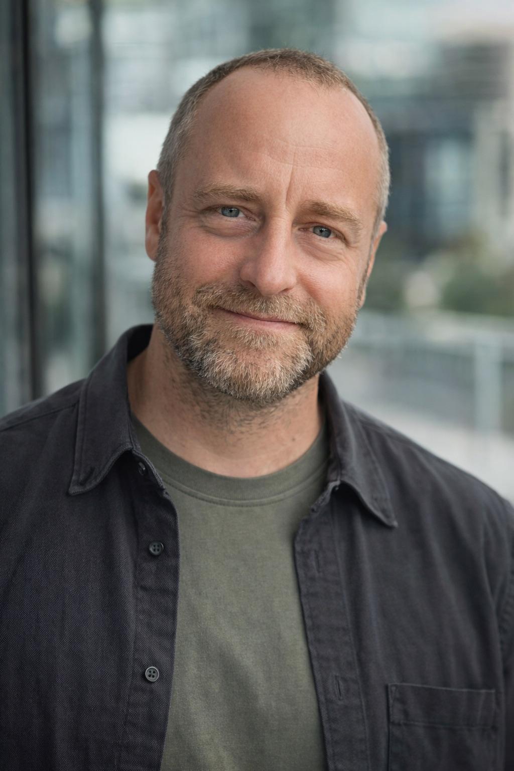 Christian Koch, hinter Steertwind, Porträt